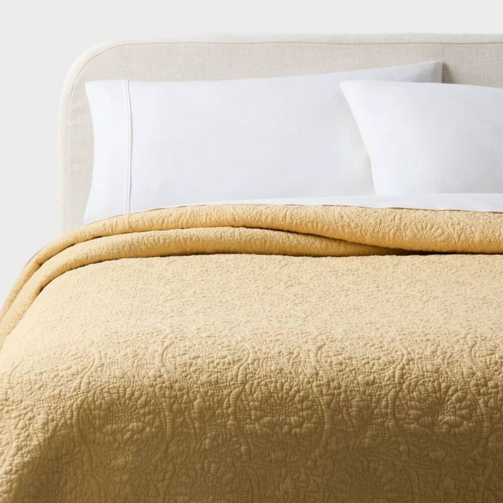 Threshold - Full/Queen Heirloom Floral Stitch Quilt Yellow - T Yellow